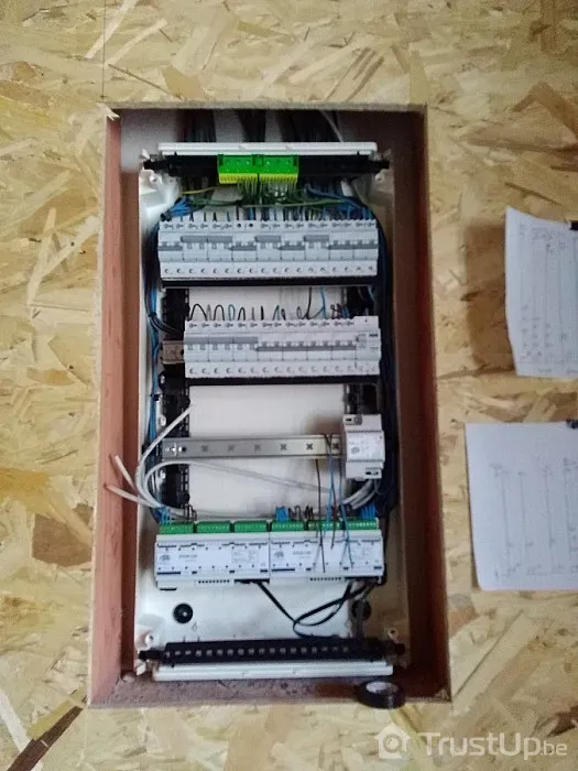 chantier-electricien-erquelinnes.jpg